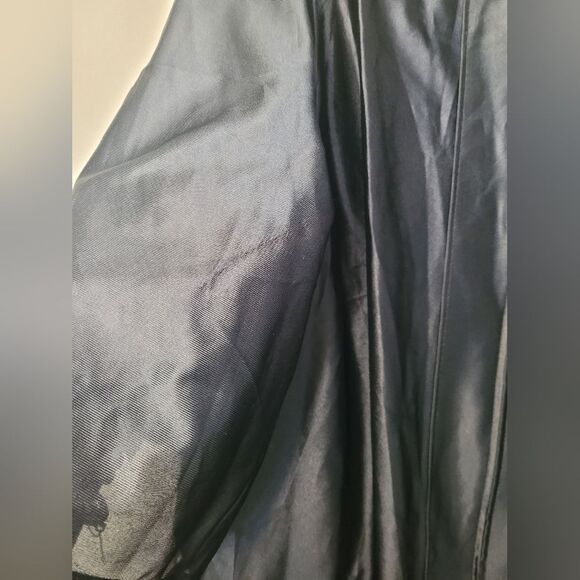 Graduation Gown Black Unknown Size - Picture 3 of 4